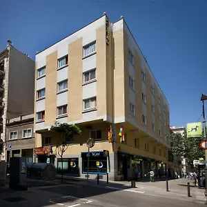 hostal-barcelona-08004.catalonia-hotels.com/