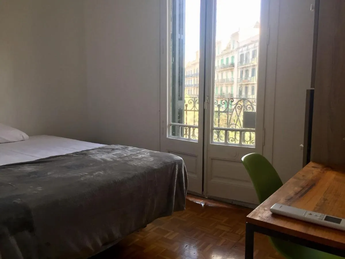 Hostal Coimpact Coliving Mallorca Barcelona España